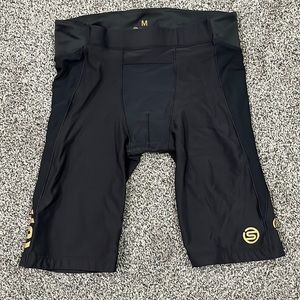 Skins A400 men’s compression shorts medium